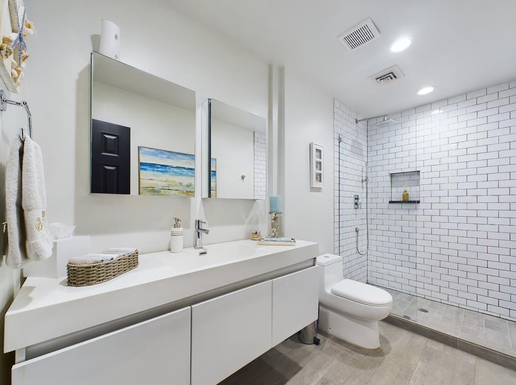 163 Sage Rd, Houston TX 77056-1420 exterior