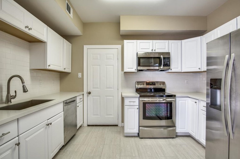 600 Wilcrest Dr Apt 60, Houston, TX 77042