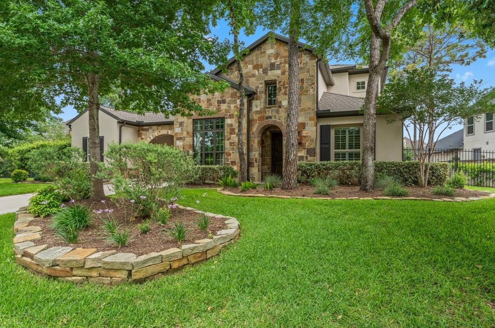 23 Waning Moon Dr, Spring, TX 77389-5129