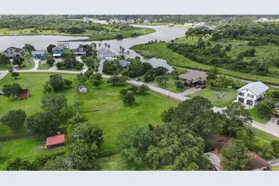 4203 Scenic Drive, Dickinson, TX 77539 - Photo 1