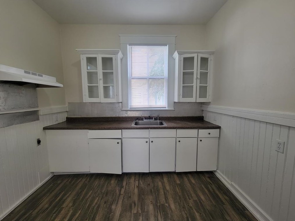 2221 35th St #1, Galveston, TX 77550