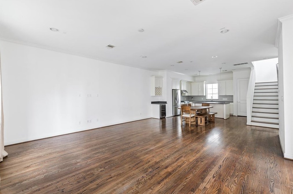 18 Hermann Park Ct, Houston TX  77021-2271 exterior