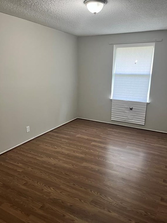 4426 Brookfield Dr, Houston TX  77045-6210 exterior