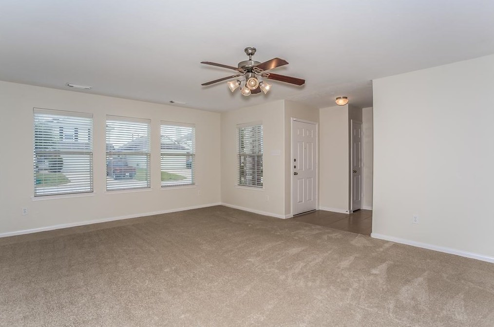 14227 Noahs Landing Ln, Houston, TX 77047