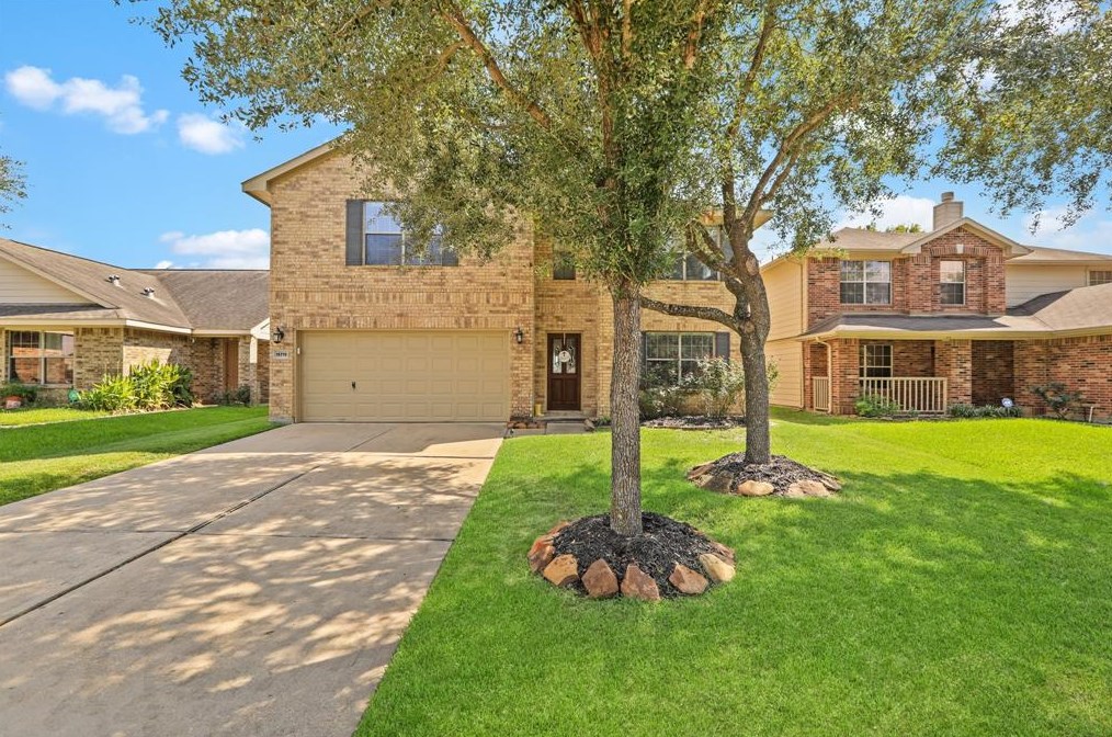 15719 Crooked Arrow Dr, Sugar Land, TX 77498-7550
