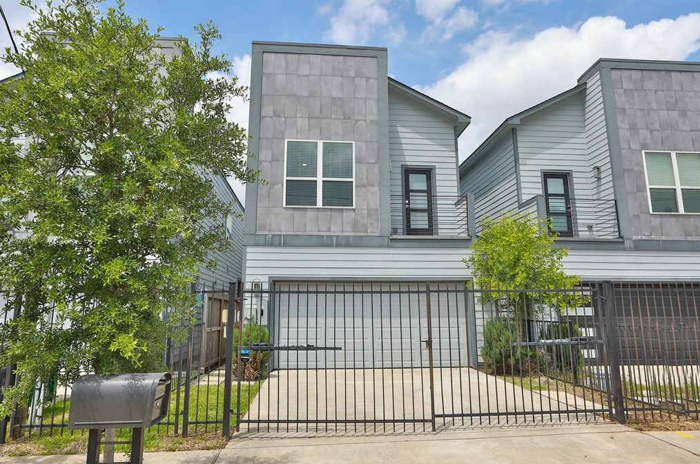 105 E 44th St #a, Houston, TX 77018