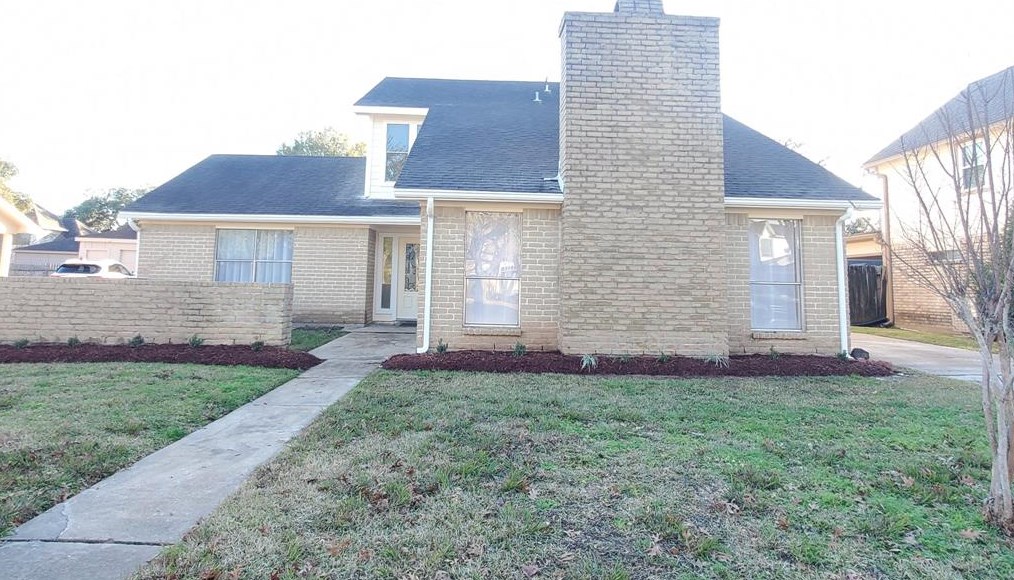 2810 Arrowhead Dr, Sugar Land, TX 77479