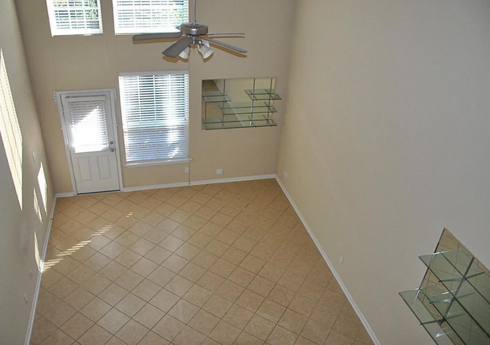 1135 Glenwood Canyon Ln, Houston, TX 77077