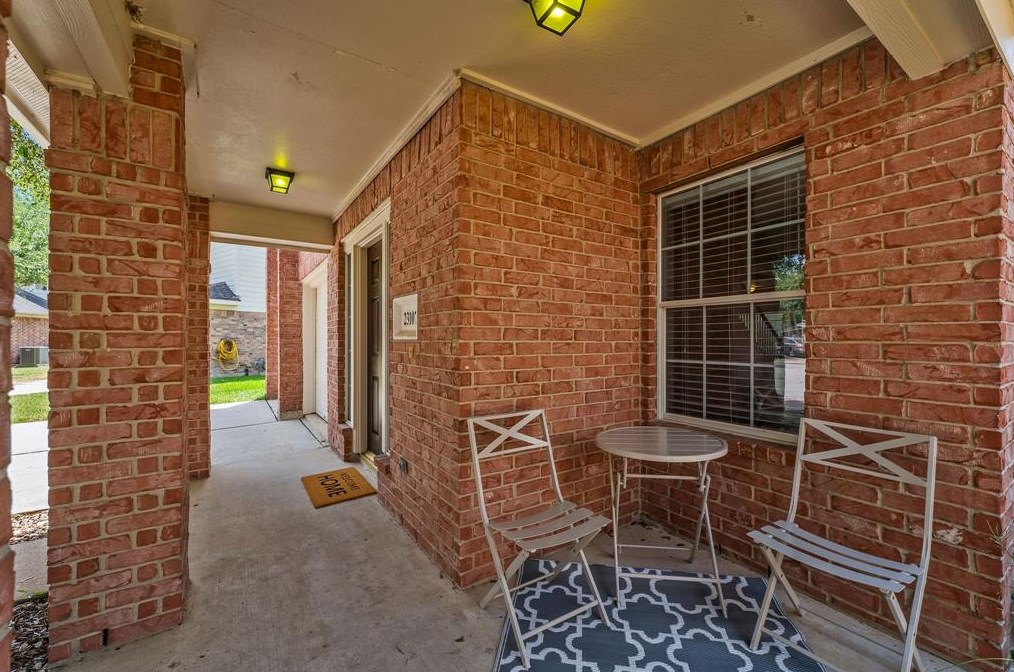 23107 Postwood Oaks Dr, Spring TX  77373-7688 exterior