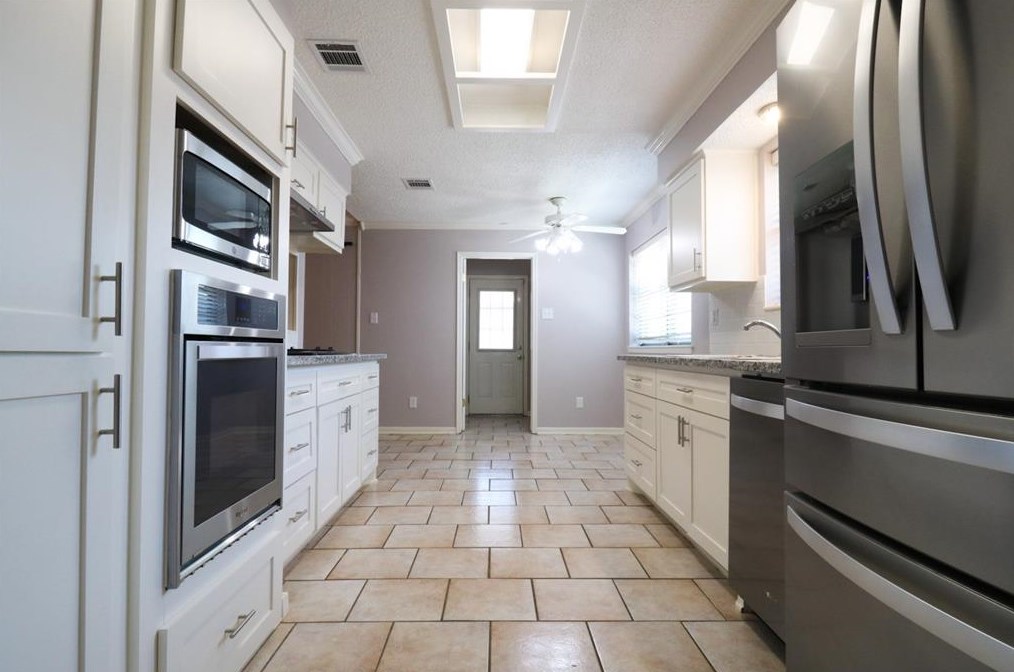 22007 Merrymount Dr, Katy TX  77450-2415 exterior