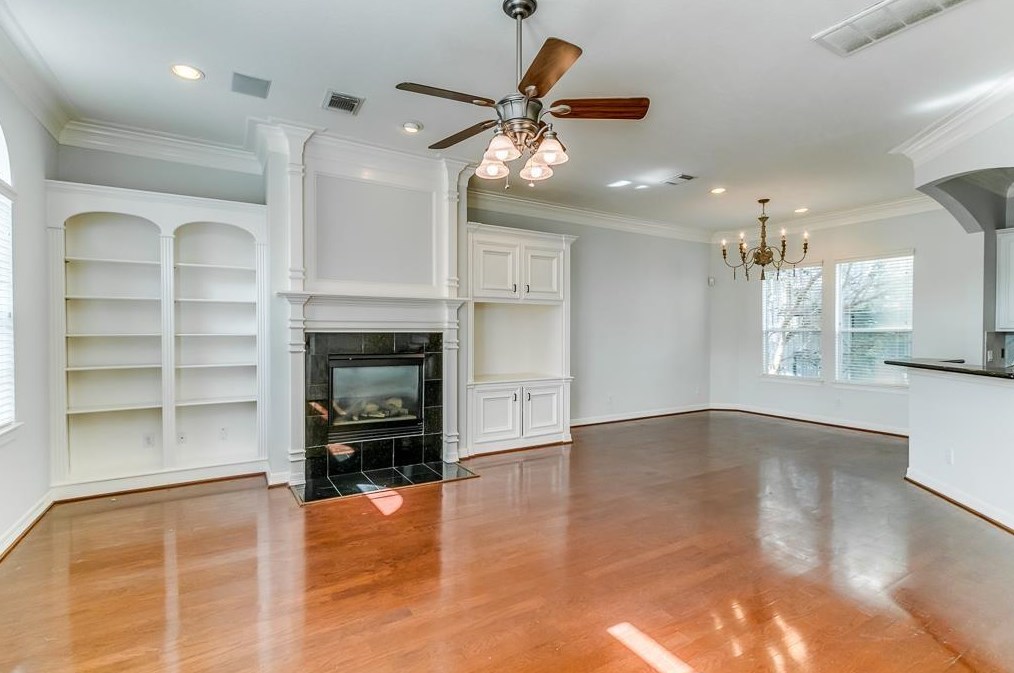 5208 Blossom St #1, Houston, TX 77007