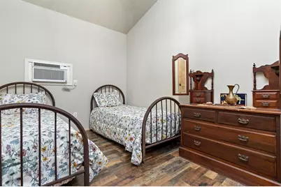 545 Cr 2006, Liberty, TX 77575 - Photo 24