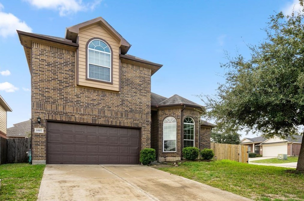 1007 Summer Wood Blvd, Conroe, TX 77303