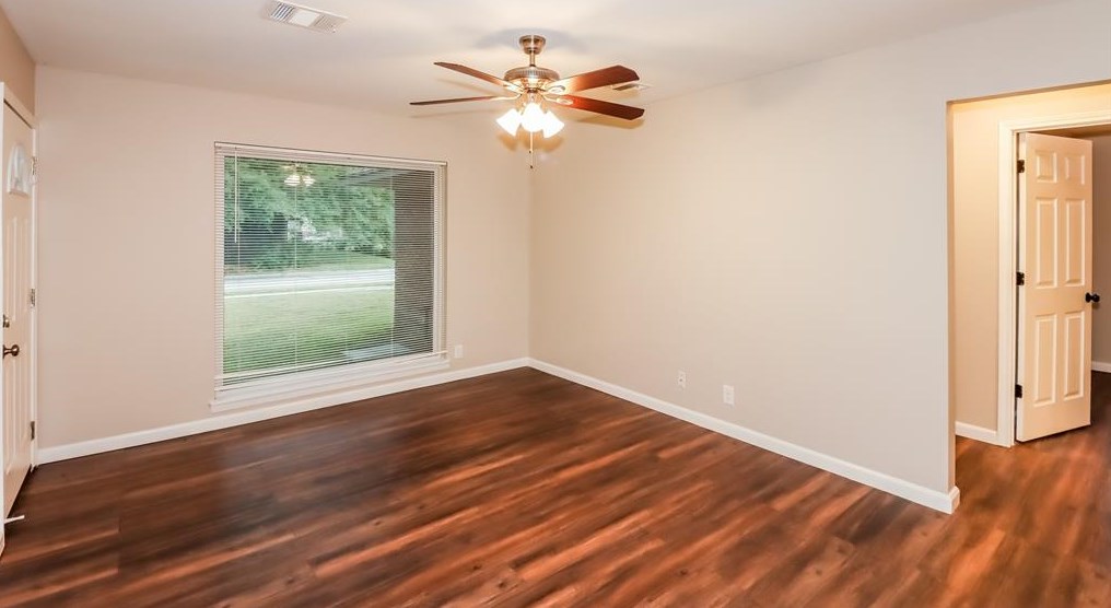 11118 Hunkler Dr, Houston, TX 77047-1744
