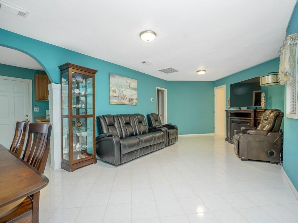 13117 Player, Houston TX  77045-3105 exterior