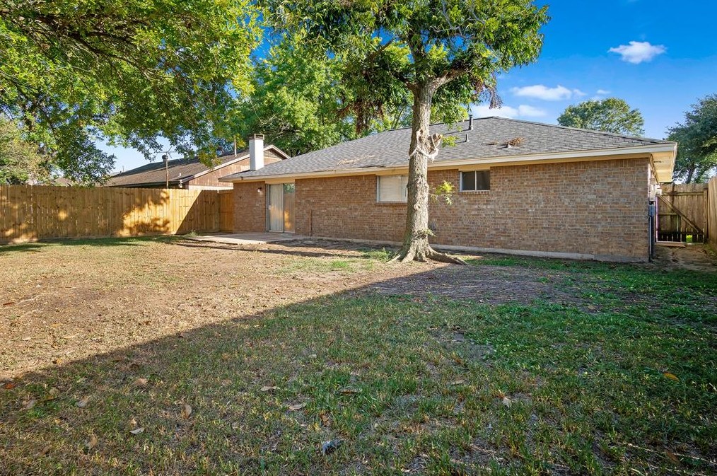 1707 Chippawa, Pasadena TX 77504-3208 exterior