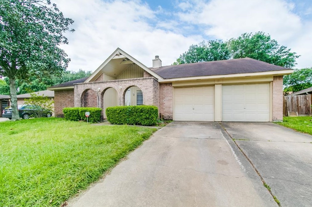 2419 Shady Brook Dr, Houston, TX 77084