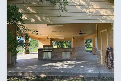 104 Legend Lane, Angleton, TX 77515 - Photo 12