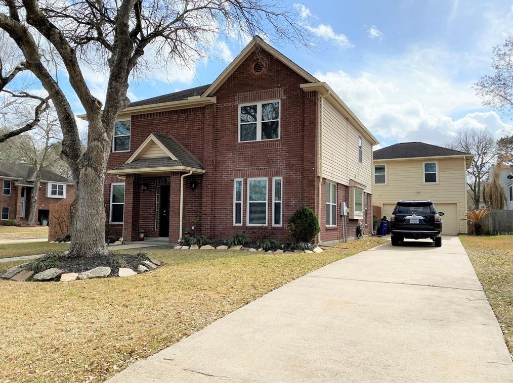 510 Bay Area Blvd, League City, TX 77573-3160
