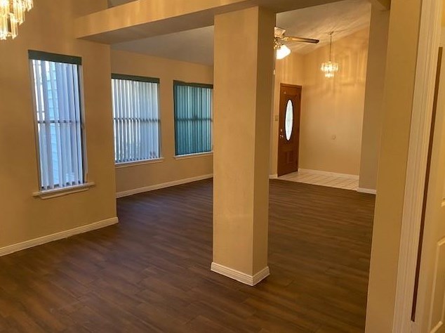 1307 Clear Valley Dr, Houston TX  77014-2627 exterior