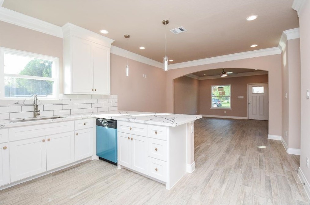 6669 Northdale, Houston TX  77087-6424 exterior