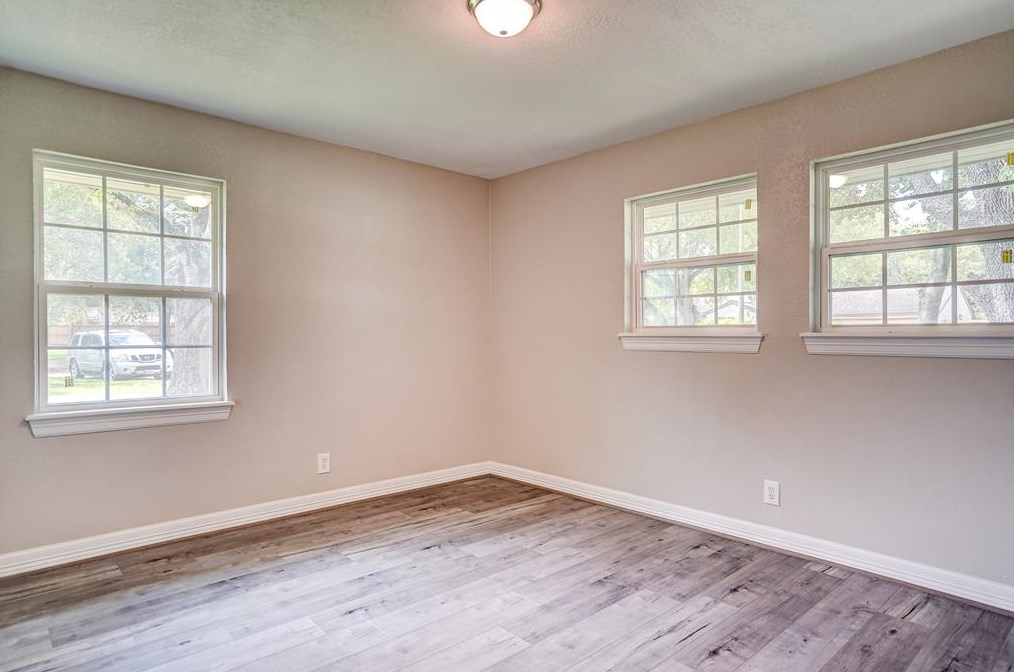 11903 Mullins Dr, Houston TX  77035-4351 exterior