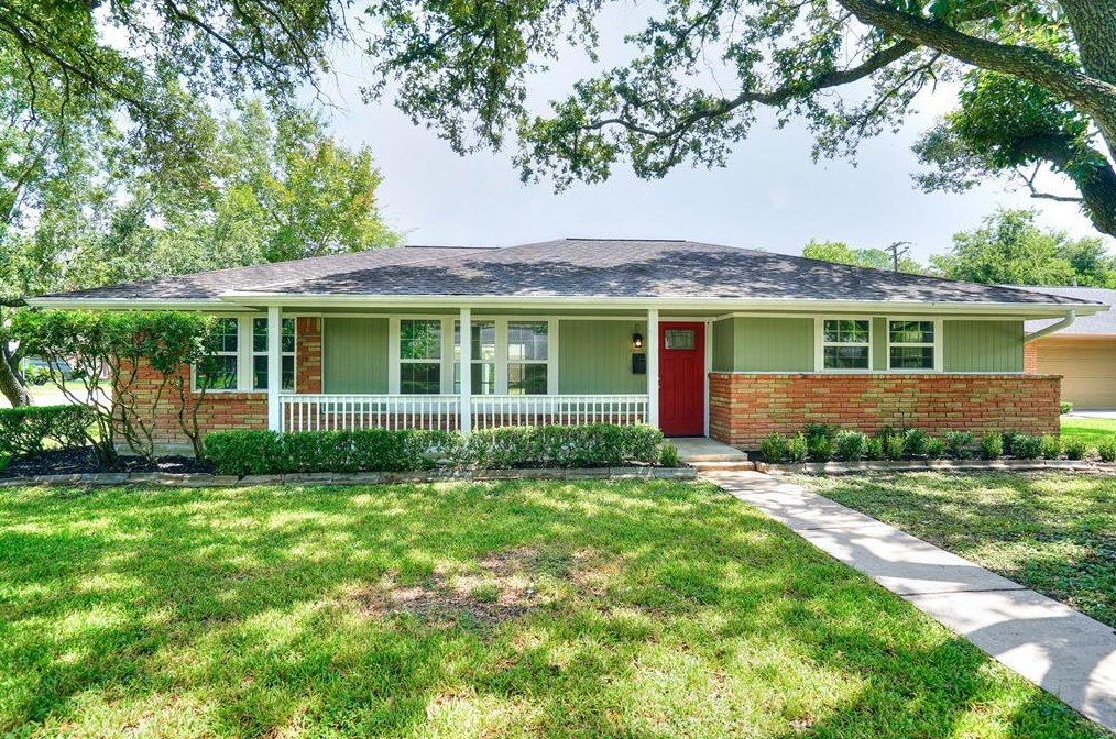 11903 Mullins Dr, Houston, TX 77035-4351