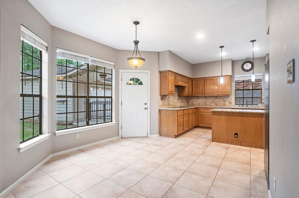 3522 Scenic Valley Dr, Humble TX 77345-1054 exterior