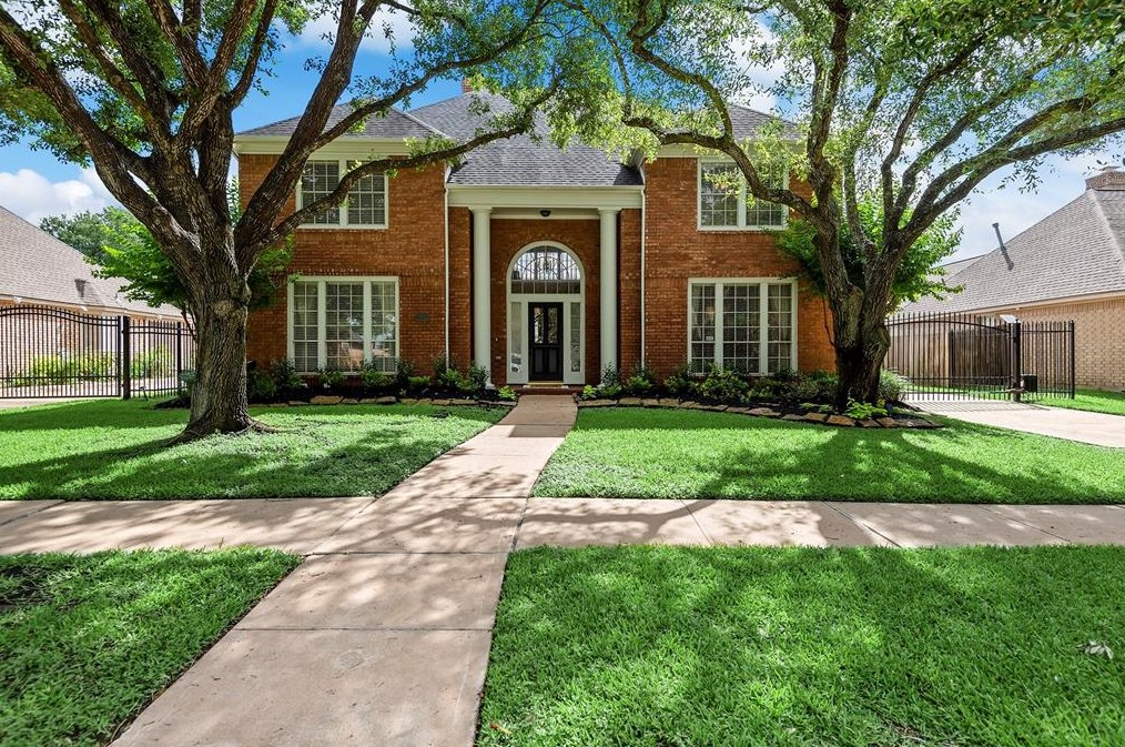 2323 Morning Park Dr, Katy, TX 77494-2111