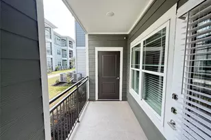 2102 Antoine Dr, Houston, TX 77055 - Photo 8