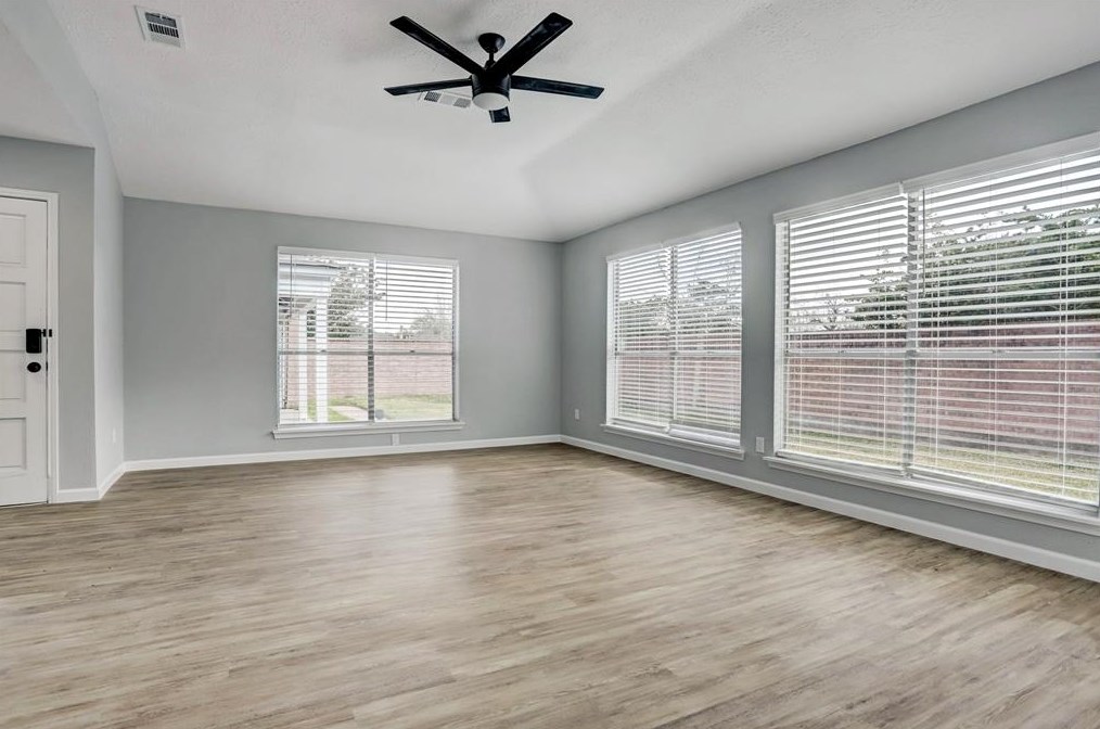 7354 Camino Verde Dr, Houston, TX 77083