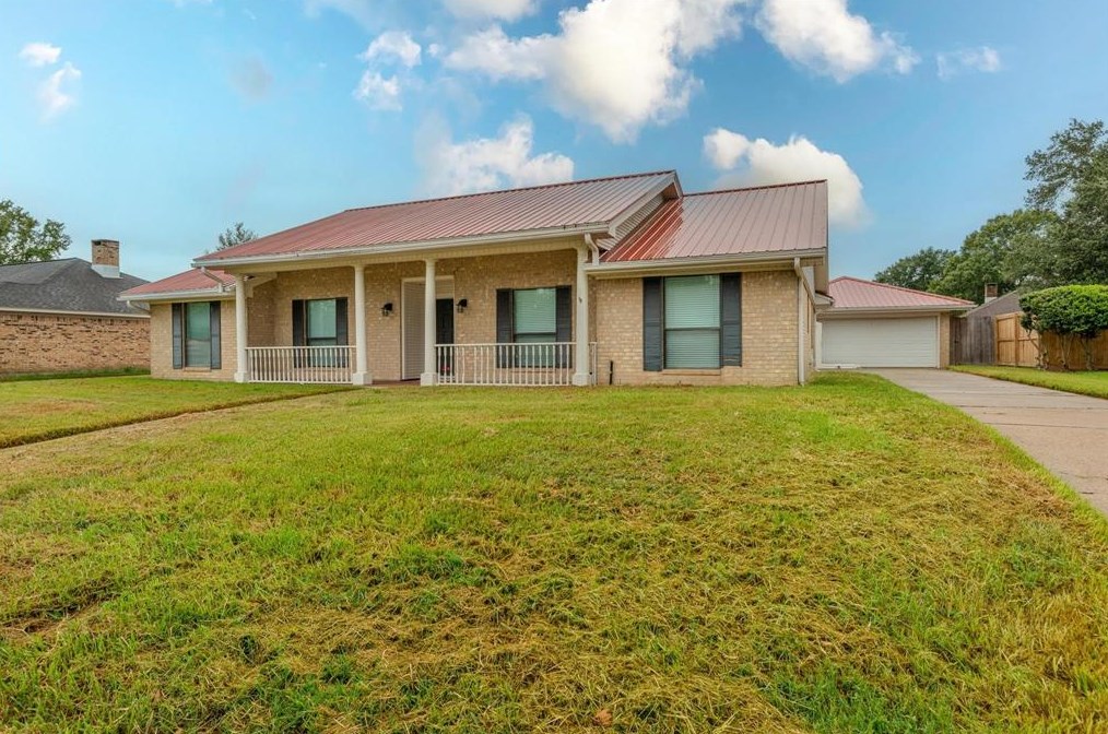 1155 Monterrey Dr, Beaumont, TX 77706