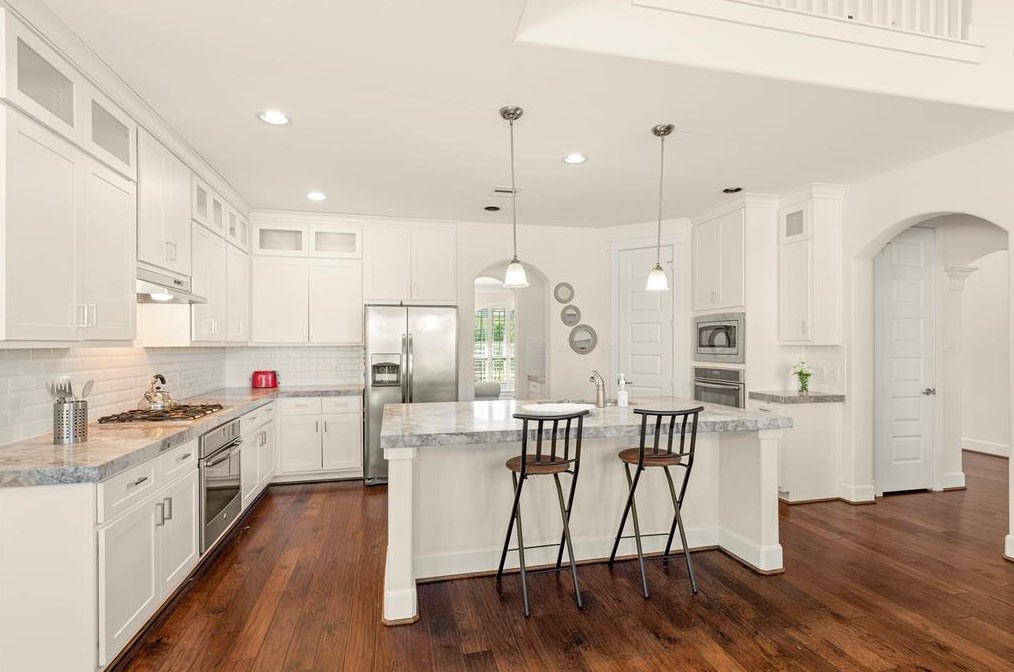 6810 Redwood Terrace Ln, Spring, TX 77389-2160