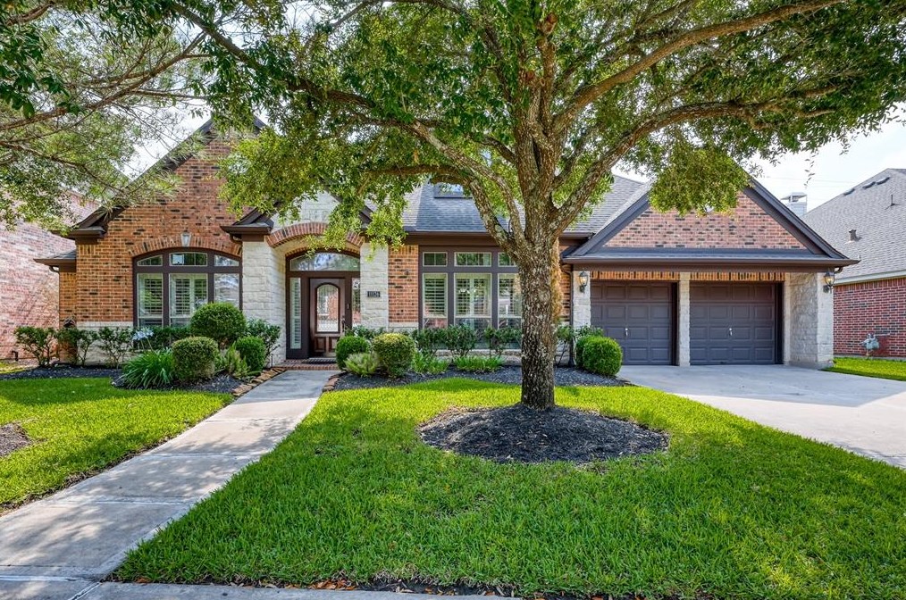 11126 Sheldon Bend Dr, Richmond, TX 77406