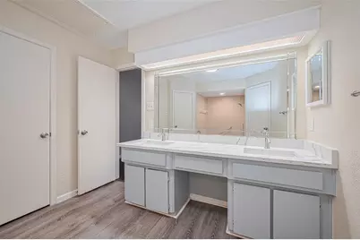 2107 Shadowbriar Drive, Houston, TX 77077 - Photo 32