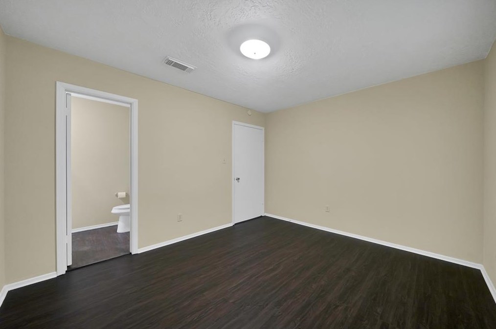 11506 Bellfort Ave, Houston TX  77033-5303 exterior