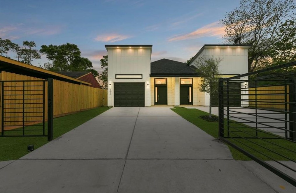 5222 Pershing St, Houston, TX 77033-2722