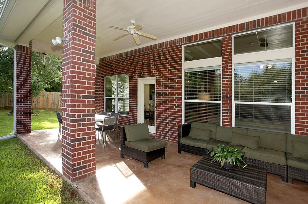 26 Shale Creek Cir, Spring TX  77382-5506 exterior