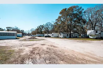 19135 Fm 1485 Road, New Caney, TX 77357 - Photo 10