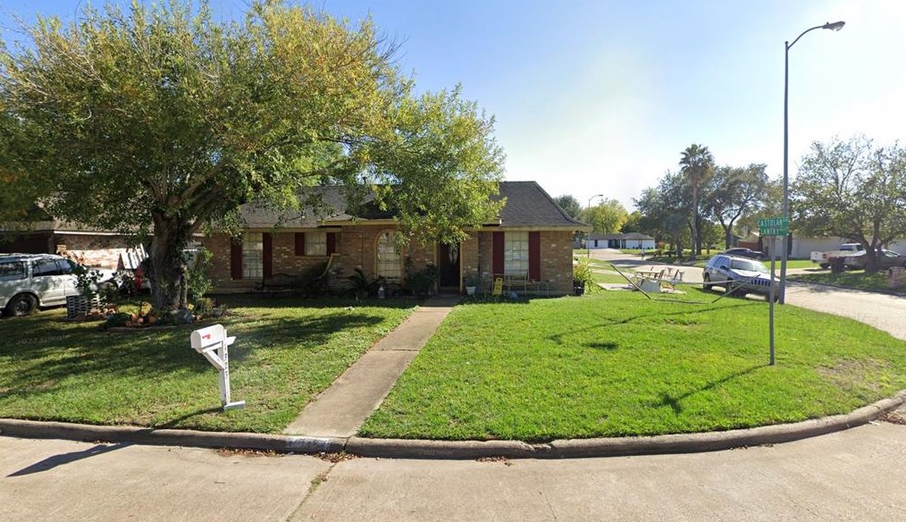 1323 Castolan Dr, Houston, TX 77038-1817