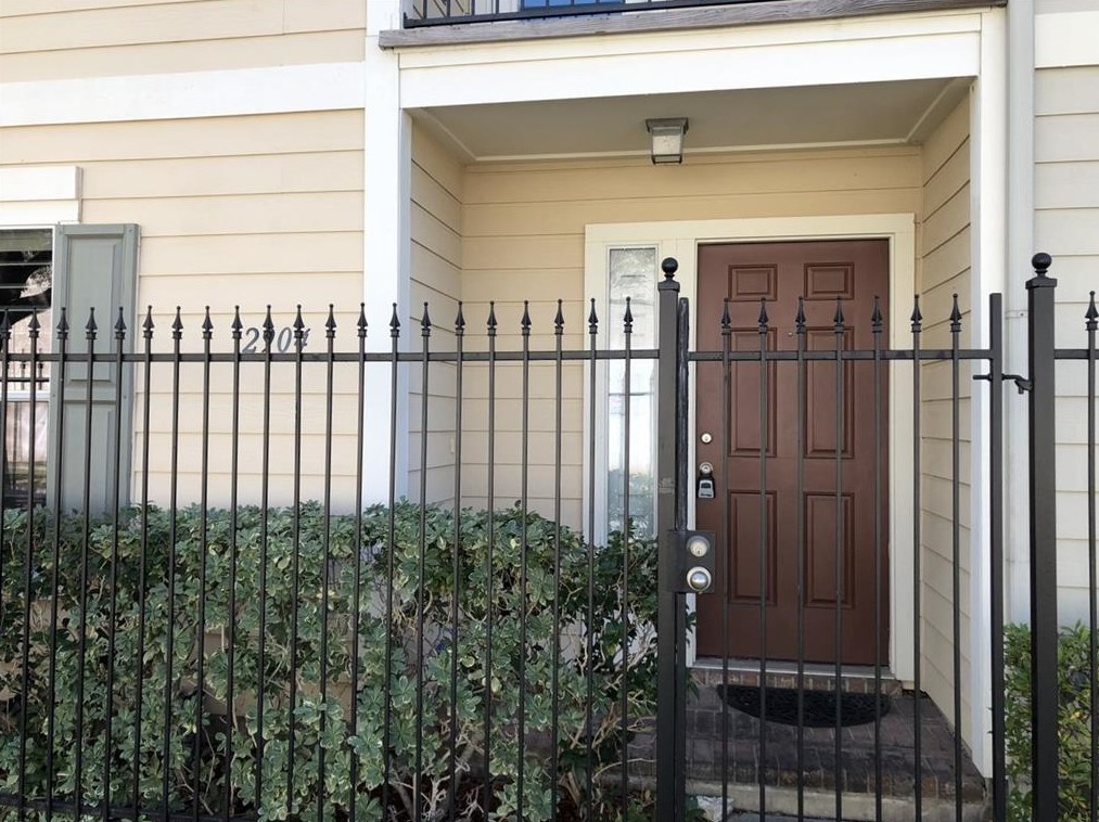 2904 Polk St, Houston, TX 77003