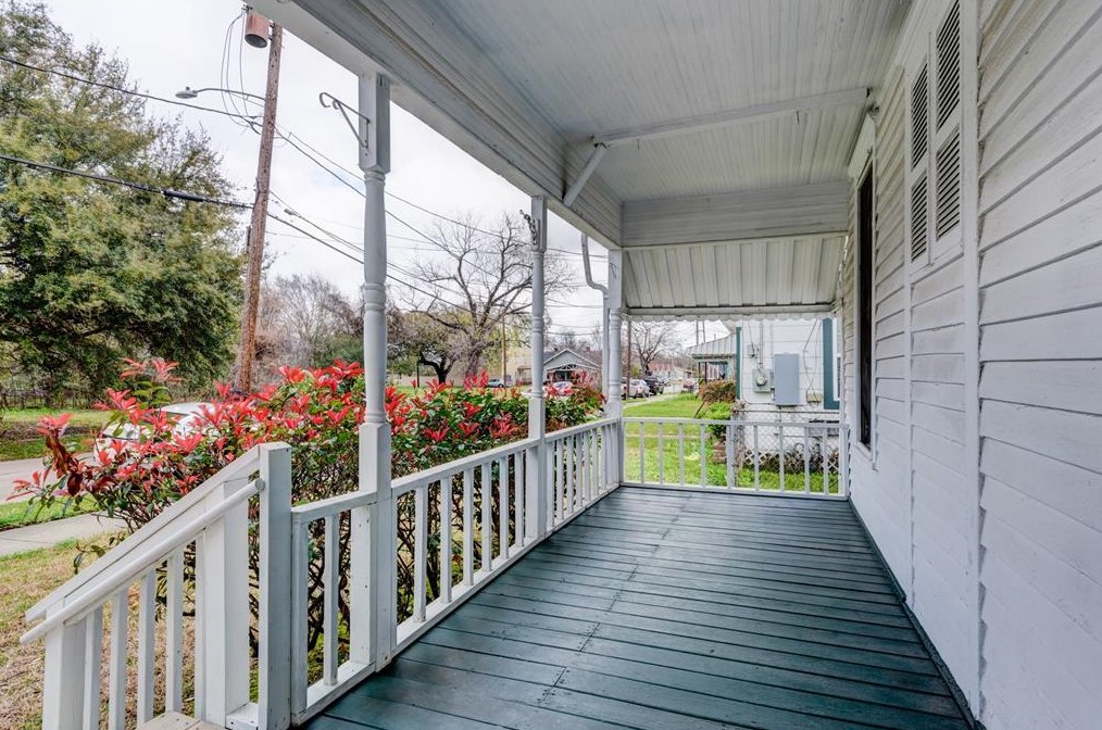 3104 Stonewall St, Houston TX  77020-8232 exterior