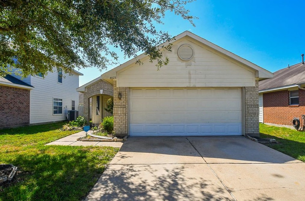 4023 Rain Willow Ct, Houston, TX 77053