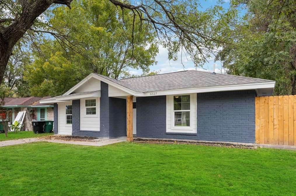 6327 Mardale Dr, Houston TX  77016-2420 exterior