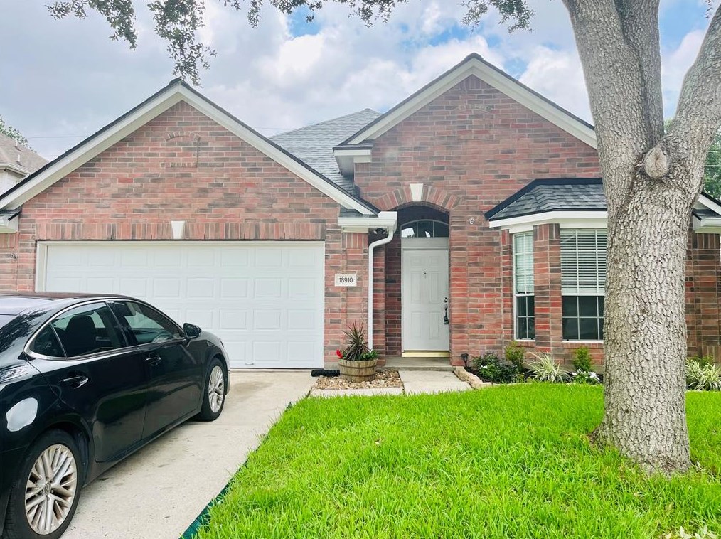 18910 Summer Anne Dr, Humble, TX 77346-4823