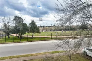 1704 Ave O, Huntsville, TX 77340 - Photo 8