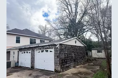 1704 Avenue O, Huntsville, TX 77340 - Photo 4