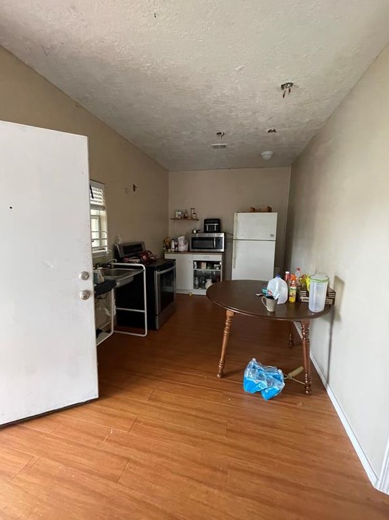 8611 Findlay St, Houston TX 77017-3202 exterior