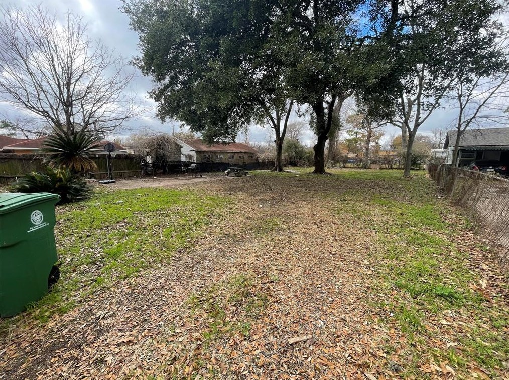 8611 Findlay St, Houston TX 77017-3202 exterior