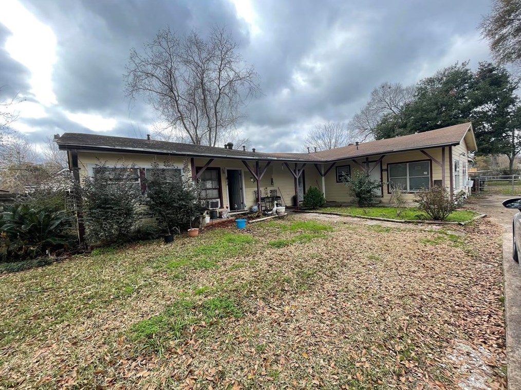 8611 Findlay St, Houston TX 77017-3202 exterior